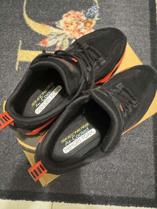 Adidasi Skechers EXTREME V2