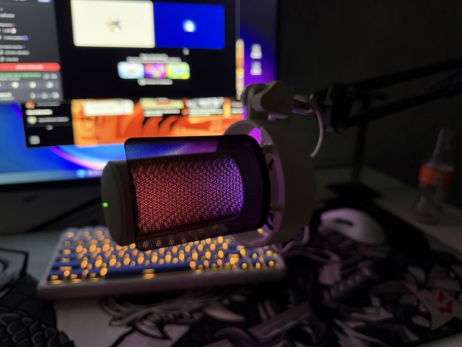 Продам микро Fifine A8