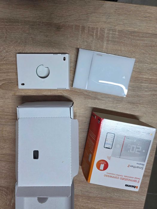 Bticino XW8002WE Termostat WiFi Smarther2 cu Neatmo Alb