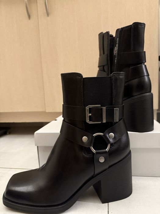 Catwalk боти с дебел ток