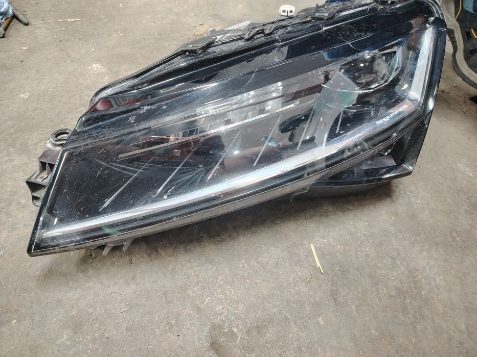Far stg Skoda superb 3 led complet