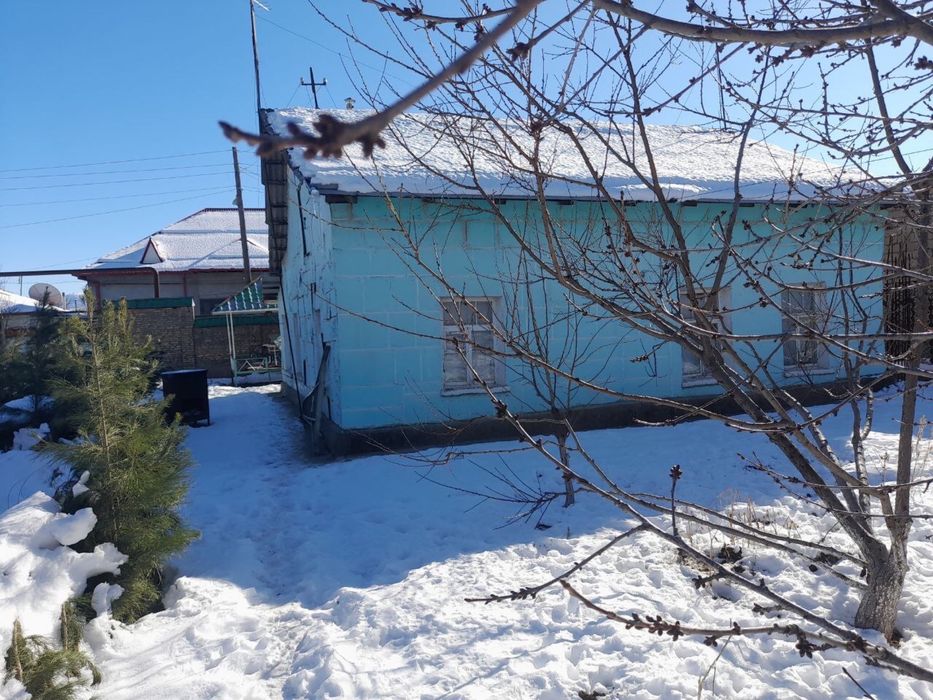 Hovli Uy sotiladi Tovoqsoyda