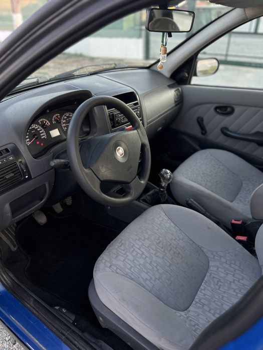 Fiat Albea 1.4 benzina 118 000 km 2009 acte valabile , proprietar