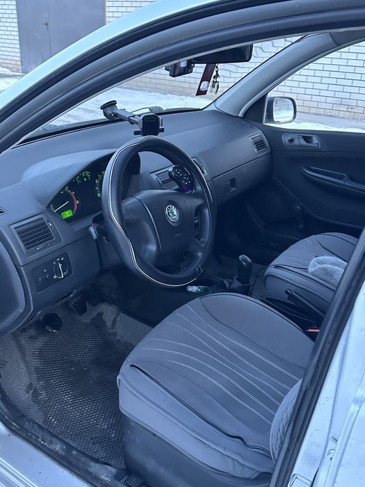 Skoda Fabia 2006 год