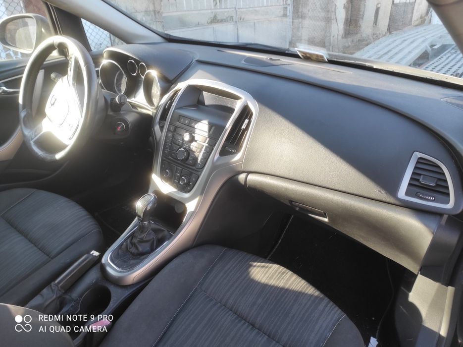 Opel Astra J 1.7 CDTI На Части