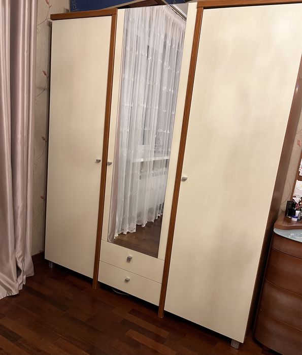 Продам плательный Шкаф б/у