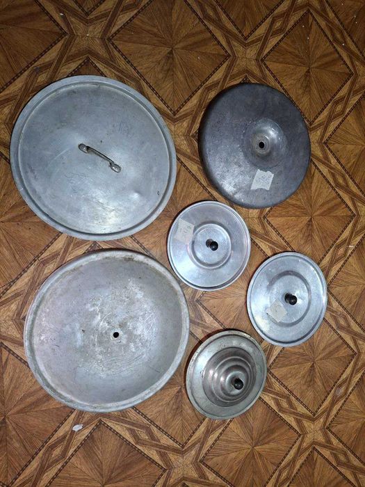 Крышки разных размеров алюминиевые, железные