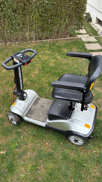 scuter electric persoane dizabilitati