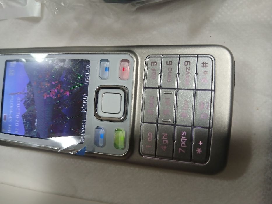 Assalom alekum telefon sotiladi Original Nokia 6300 White Oq rang