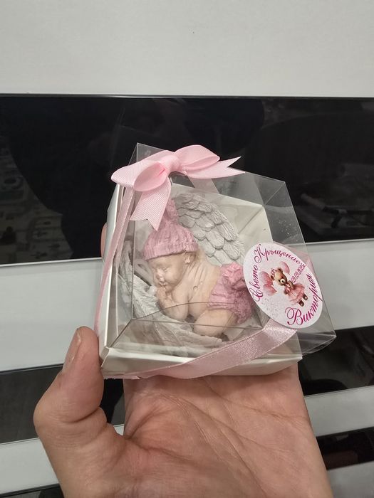 ~Бебенце върху възглавница или крило~Подарък за гости~Ръчна изработка~