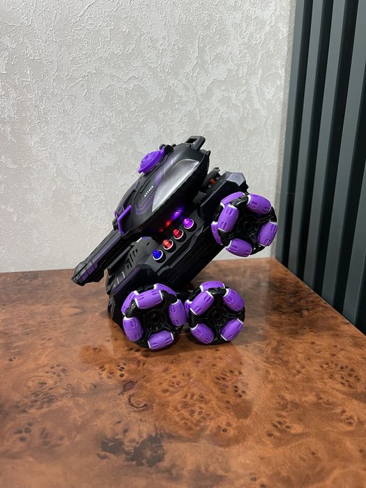 oʻyinchoq tank pultli moshina