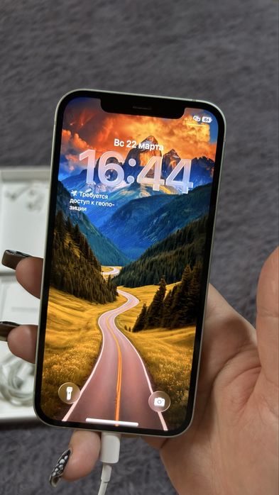 Продам IPhone 12/128