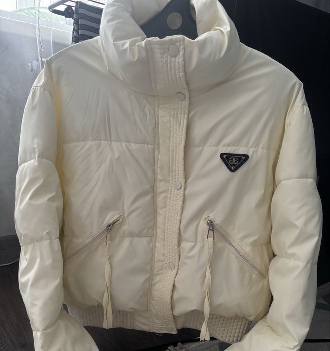 Продам женскую куртку