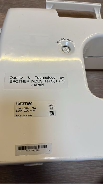 Швейная машина brother