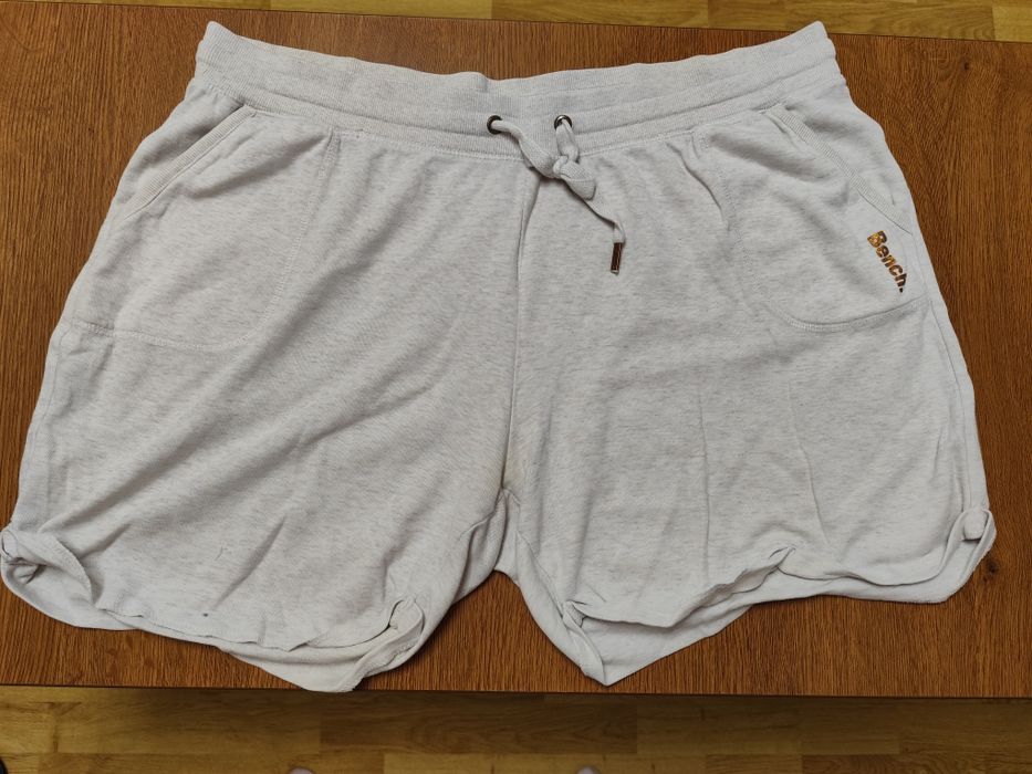 Bench pantaloni scurți
