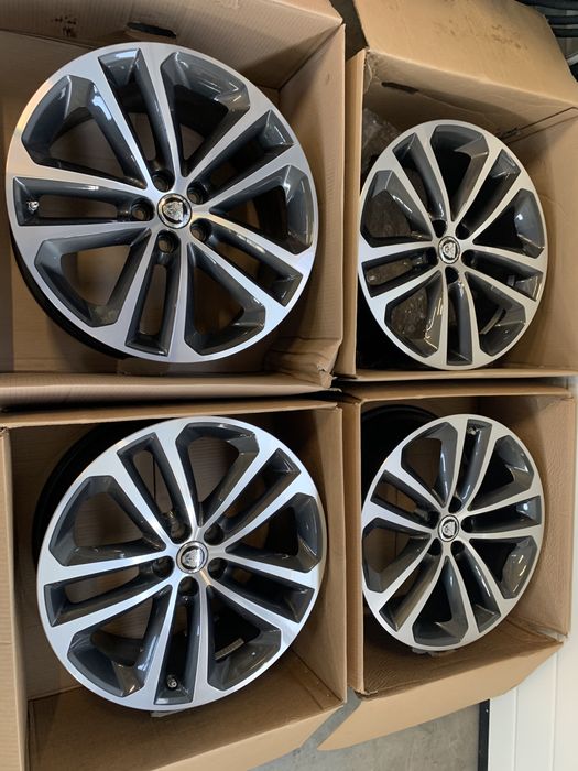 Jante Noi 19 ORIGINALE Jaguar F Pace E Pace Bicolor