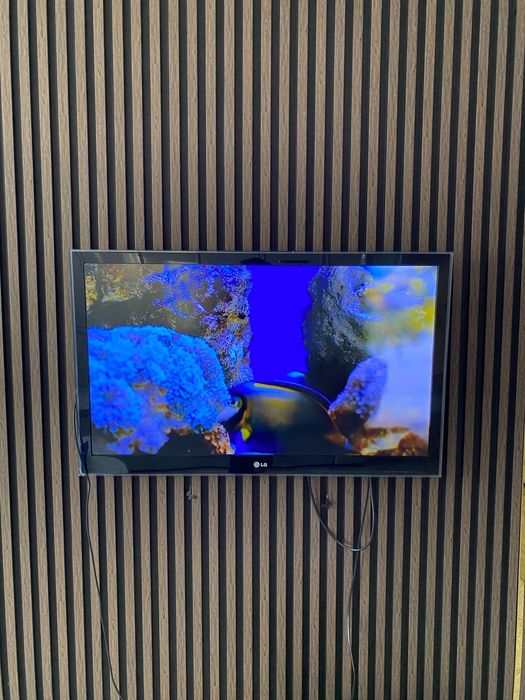 Продам телевизор LG