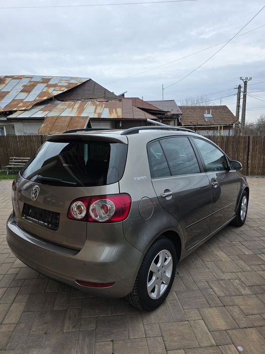 VOLKSWAGEN Golf Plus 2011 — imagine 4