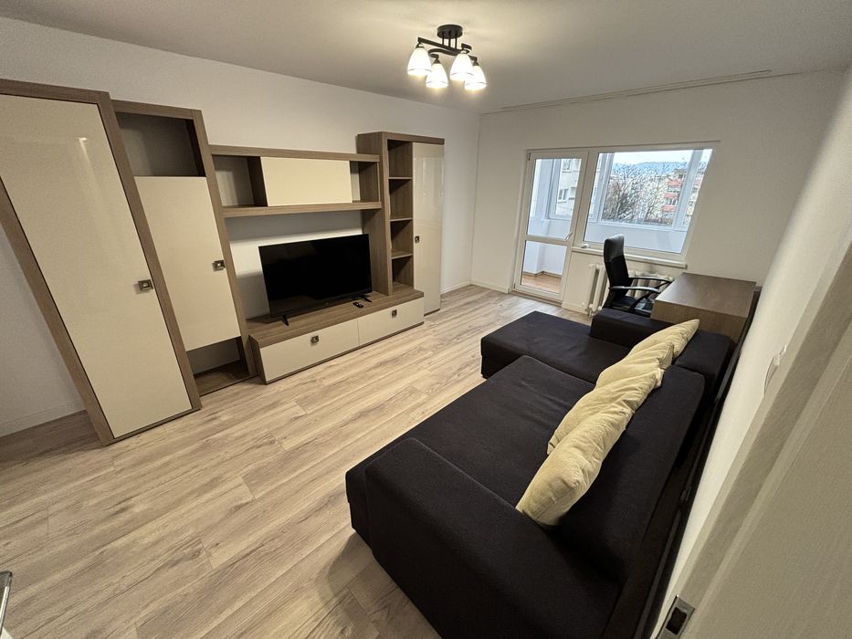 Camera de inchiriat- apartament 3 camere/ Iugoslaviei - Titulescu