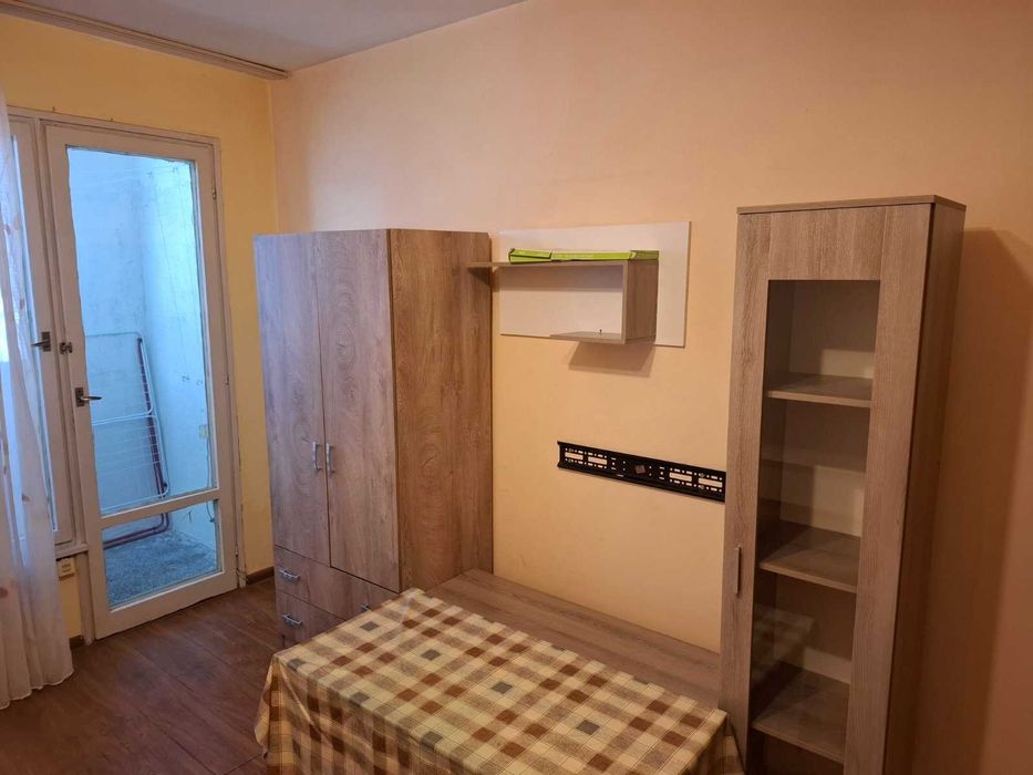 Дава се под наем Едностаен апартамент в София, Център - 50 кв.м за 348.84 € - Снимка #2