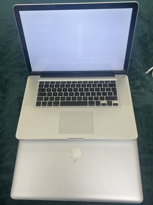 Macbook Pro 15 2012 A1286 defect