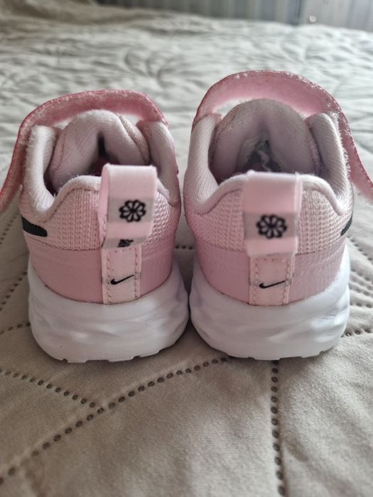 Детски сникърси Nike Revolution 6