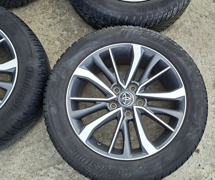Гуми Зимни 215/55/17 Bridgestone Blizzak 4бр.