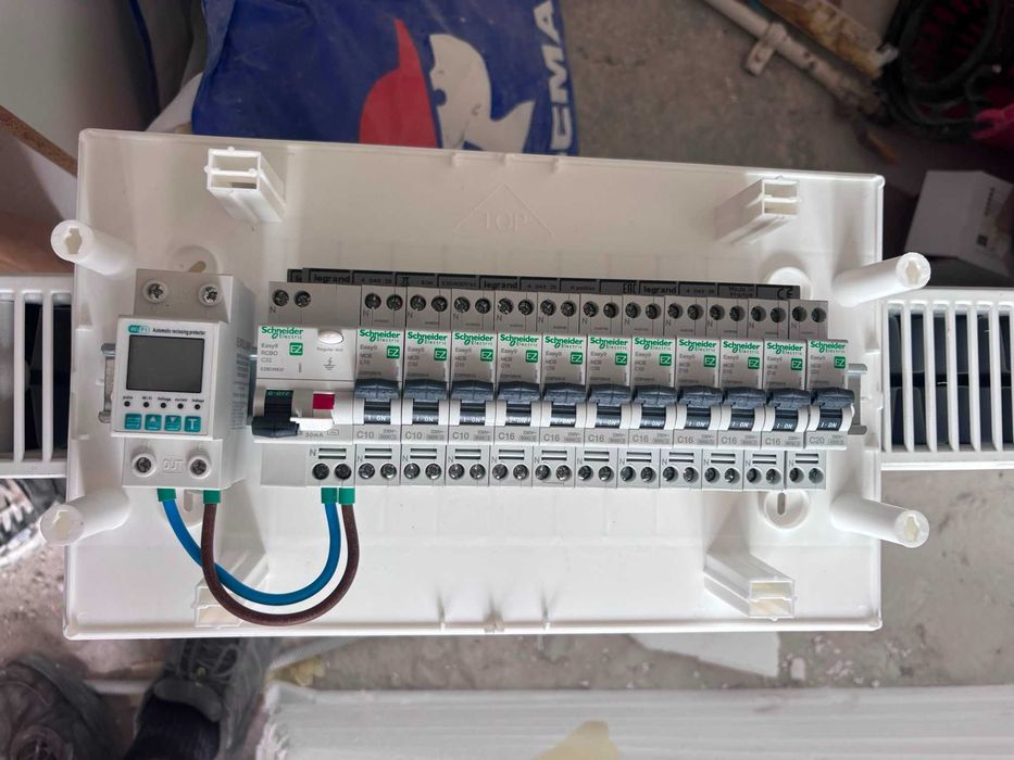Electrician autorizat [24/7]