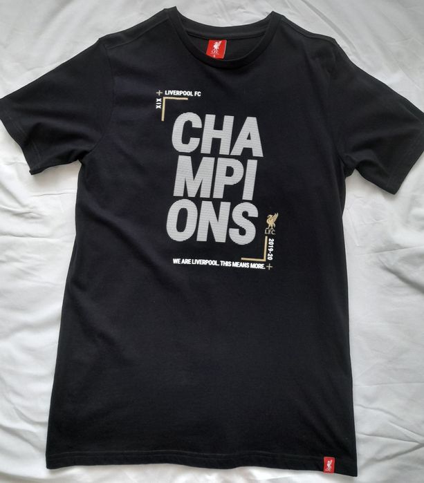 Tricouri noi, nepurtate FC Liverpool