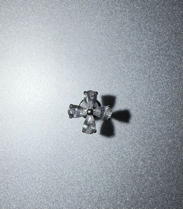 Продается лабрет для пирсинга. Длина 7 мм