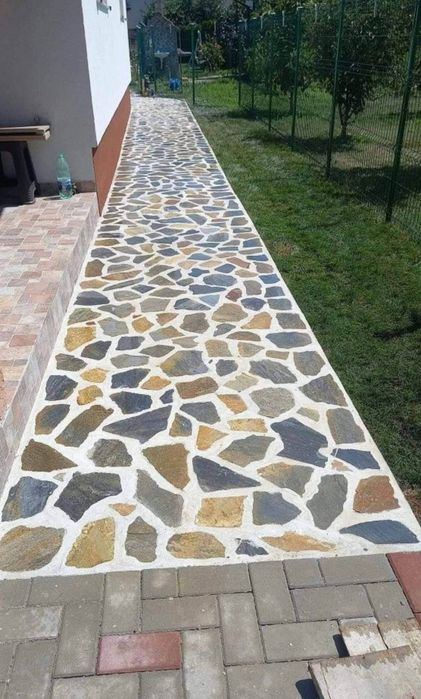 Piatra de munte de cea mai buna calitate montan transportăm la domiciliu pentru detalii sunați la 0725498440