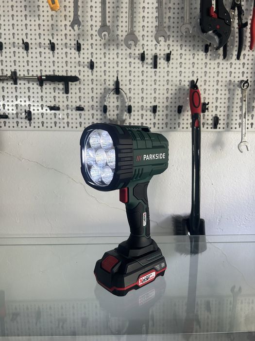 Lampă(lanterna) de mână led parkside