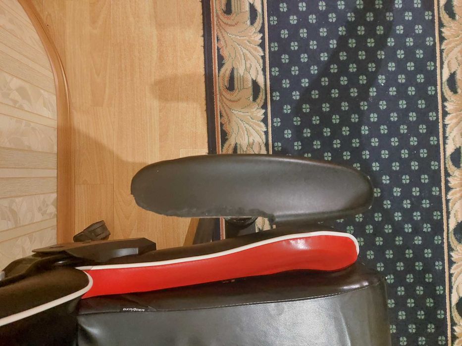 Игровое кресло DX4RACER