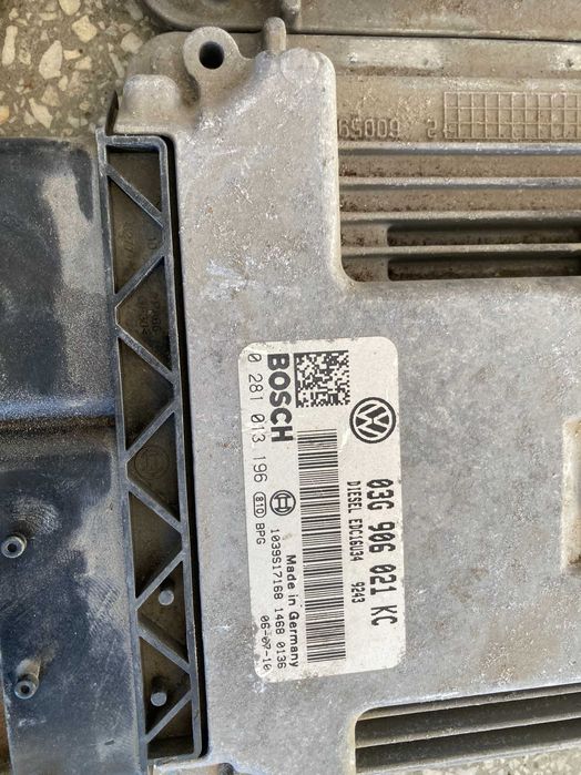 Компютър еку ecu електронен блок двигател Туран 1.9тди 105кс BXE