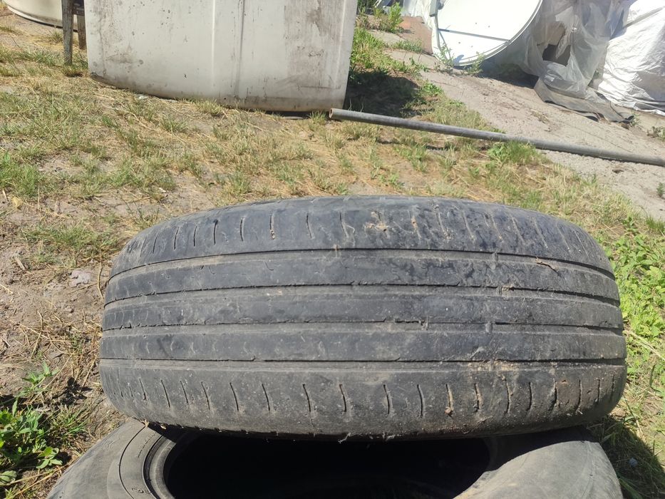 Продам летнюю резину  235/65R17
