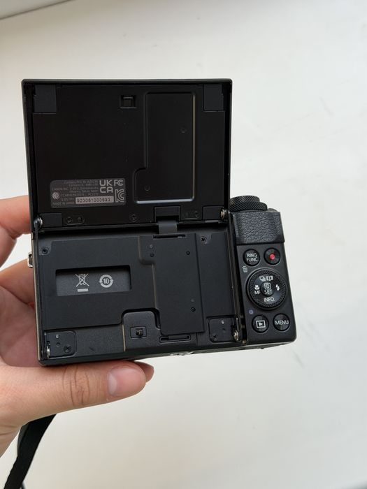 Canon PowerShot G7X Mark II