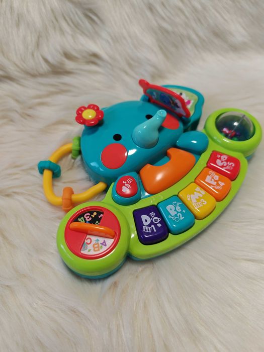 Jucarie interactiva Elefantelul cu pian Hola