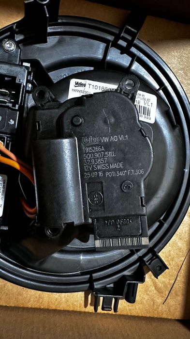 Перка за климатик на автомобил VW марка Valeo