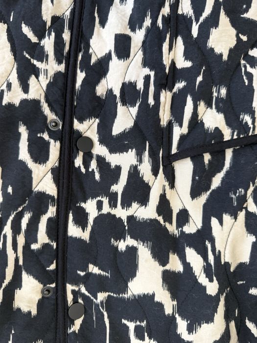 Легкая курточка Zara