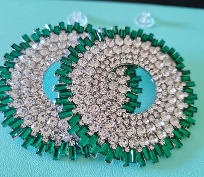 Обици с диамантен ефект