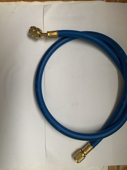 Furtun aer conditionat freon cu adaptor pt r32 r410 lungime 90cm nou