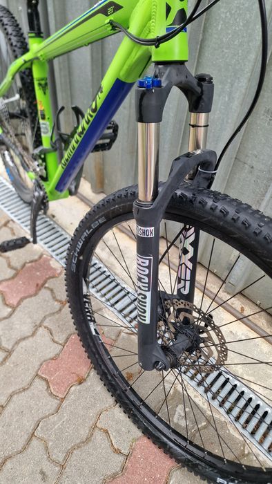 Vand bicicleta dirt jumper