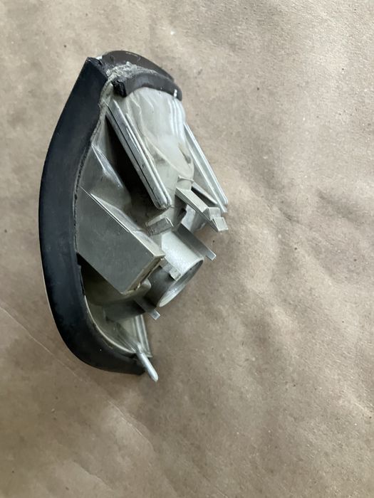 Поворотник на bmw e36