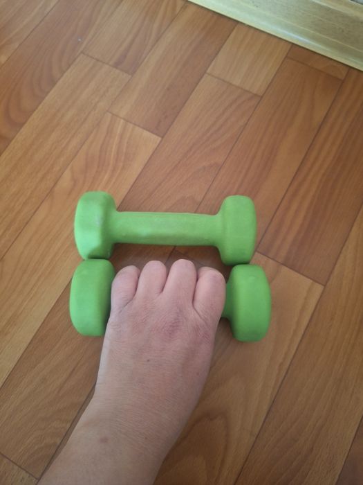 Продам гантели недорого