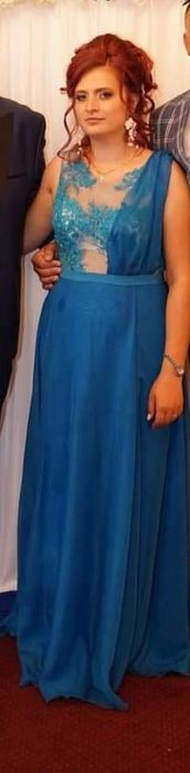 Vând rochițe de ocazie