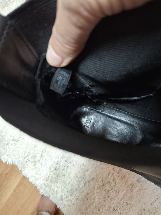 Боти Zara ,естественно кожа р39