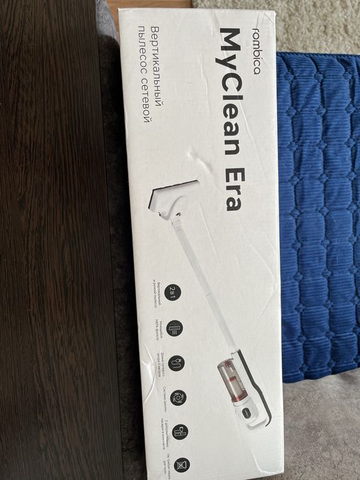 Пылесос вертикальный