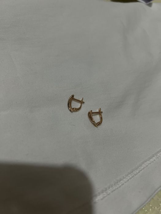 Продам золотые детские серёжка