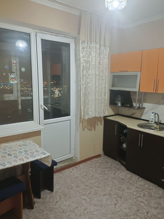 Обменяю на дом или продам двухкомнатная в ЖК Орбита.