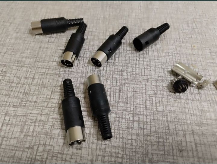 Штекера точка тире и пятидиновые